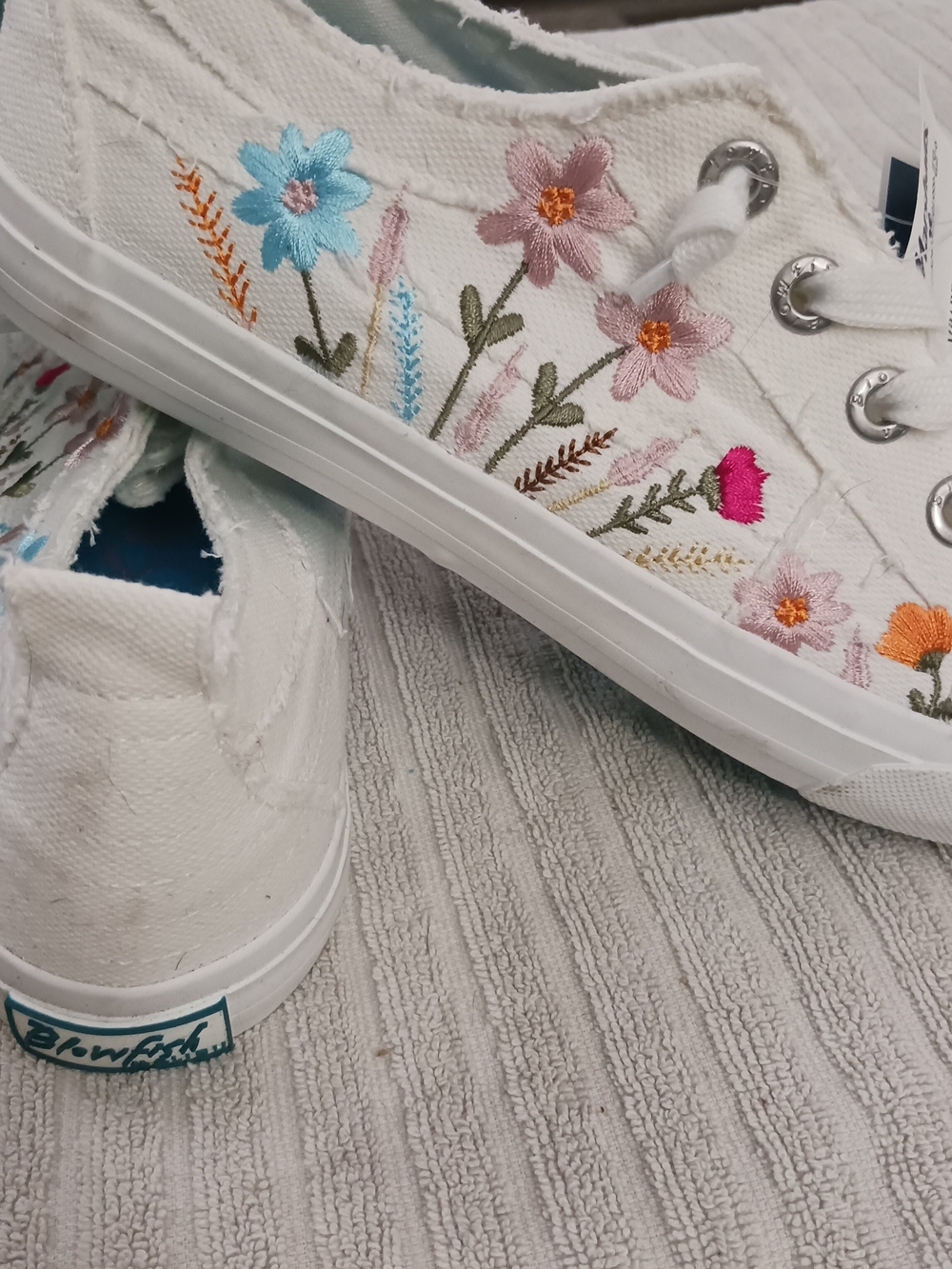 Blowfish White Canvas Womens Sneakers with Multicolor Floral Embroidery